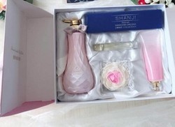 善肌沐浴露身体乳 挚爱粉色礼盒，情人节护理套装限时预售